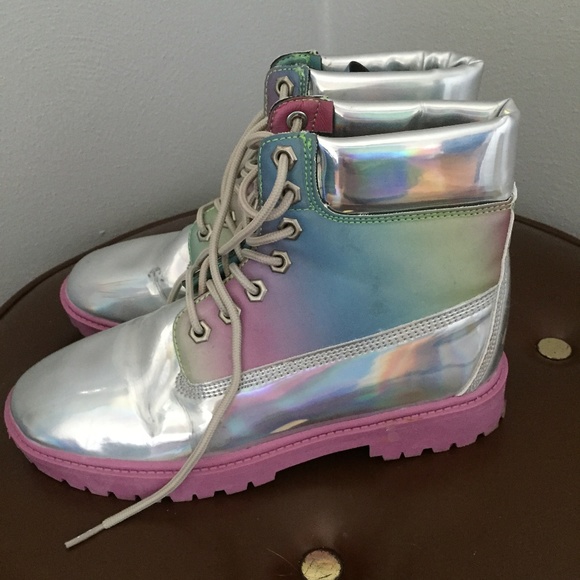 yru holographic boots